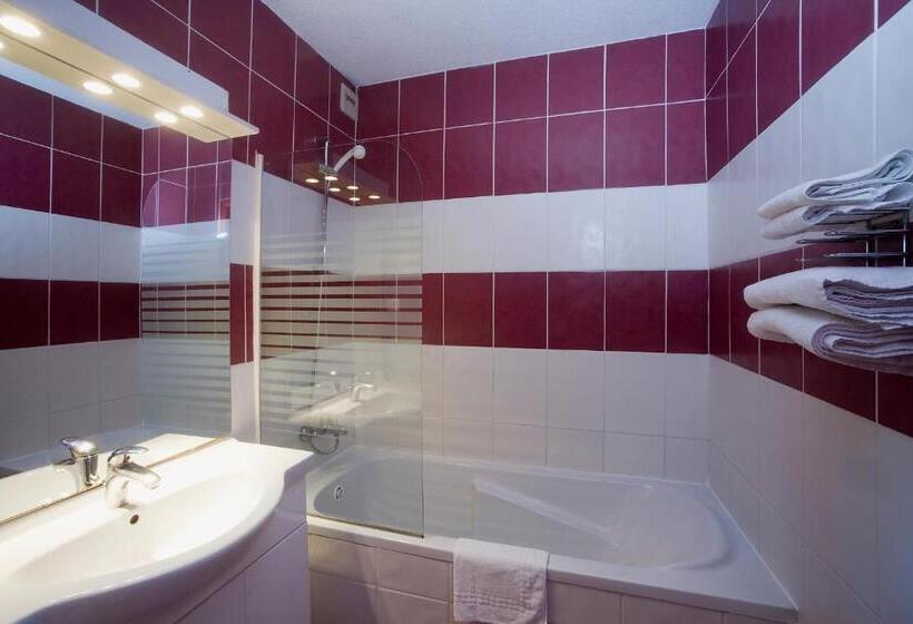 اتاق استاندارد با چشم‌انداز باغ, Tropic Hôtel