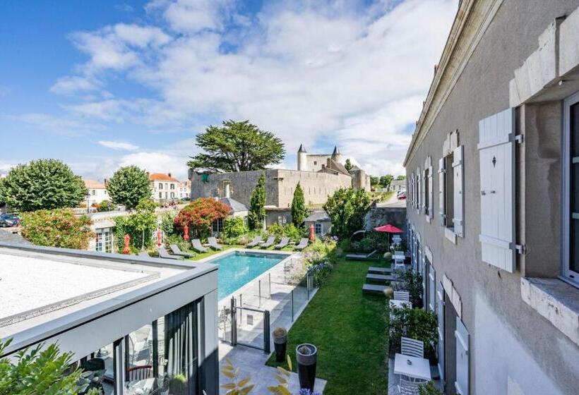 سوییت پرستیژ, Le Général D Elbée Hotel & Spa   Teritoria