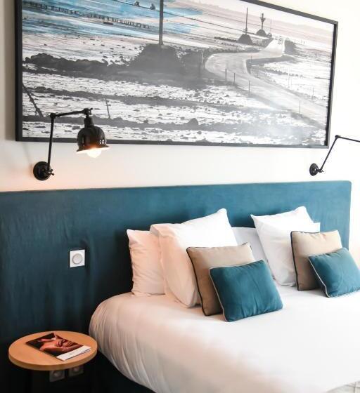 اتاق لوکس با تراس, Le Général D Elbée Hotel & Spa   Teritoria