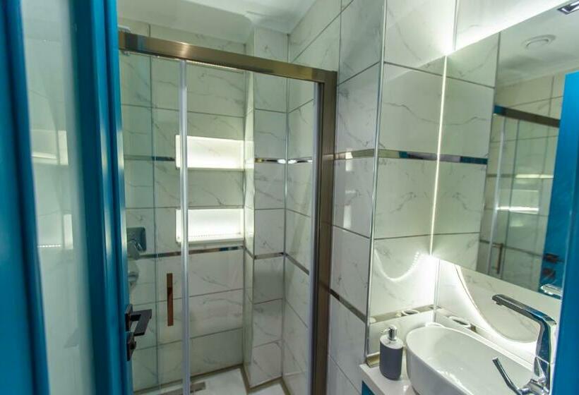 استودیوی لوکس, Angel Residence