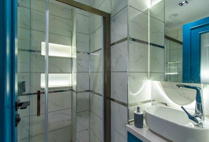 استودیوی لوکس, Angel Residence