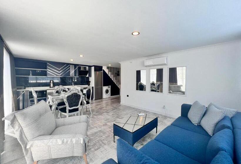 اتاق استاندارد چهارنفره با بالکن, Angel Residence