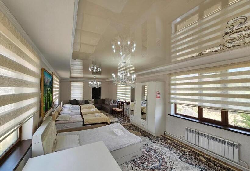 اتاق خانوادگی, Guest House Tenir Too