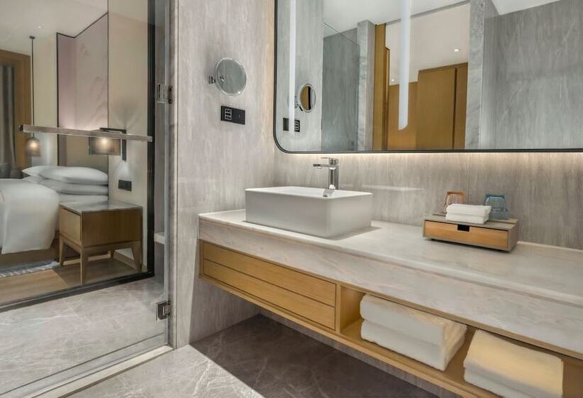 Premium Room City View, Courtyard By Marriott Foshan Gaoming
