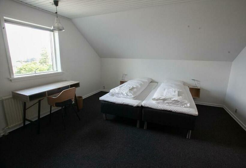 اتاق استاندارد با سرویس بهداشتی مشترک, The Bird / Guesthouse / 10 Min Walk Downtown