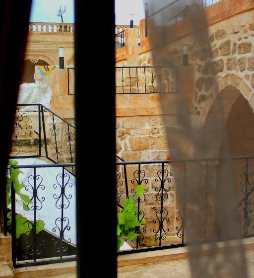 اتاق استاندارد سه نفره, Mons Masius Boutique Hotel Teras