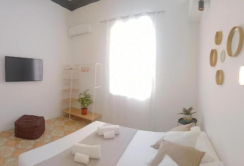 小型套房带阳台, Home Sicily