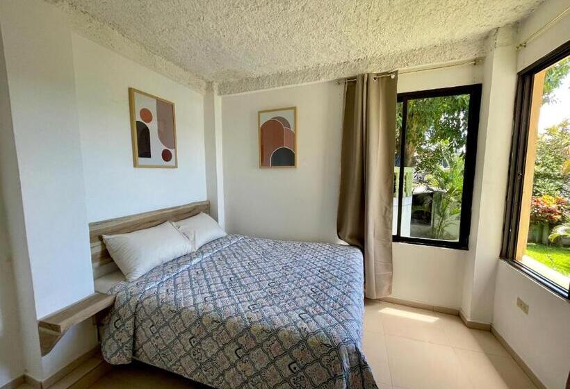 اتاق استاندارد سه نفره, Casa Prana, Coatepeque