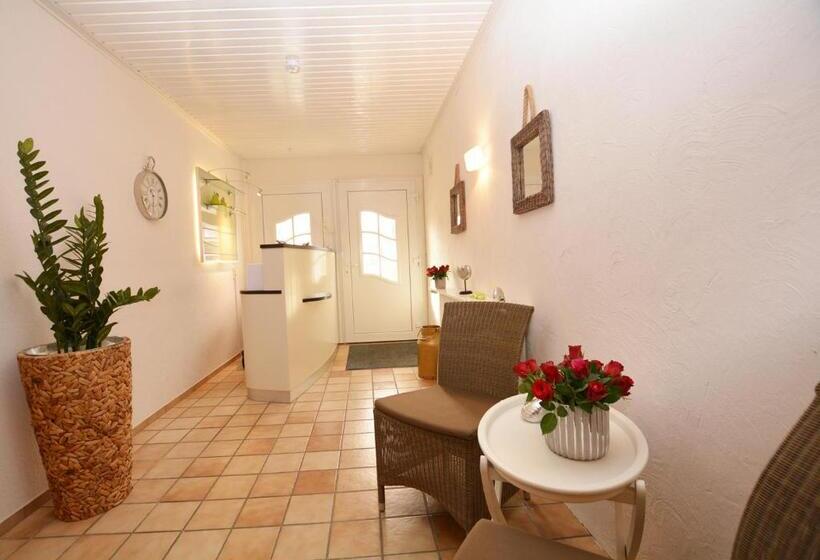 Standard Studio with Balcony, Pension Anjo