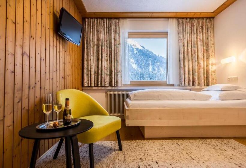 اتاق استاندارد یک نفره, Boutiquehotel Das Edelweiss