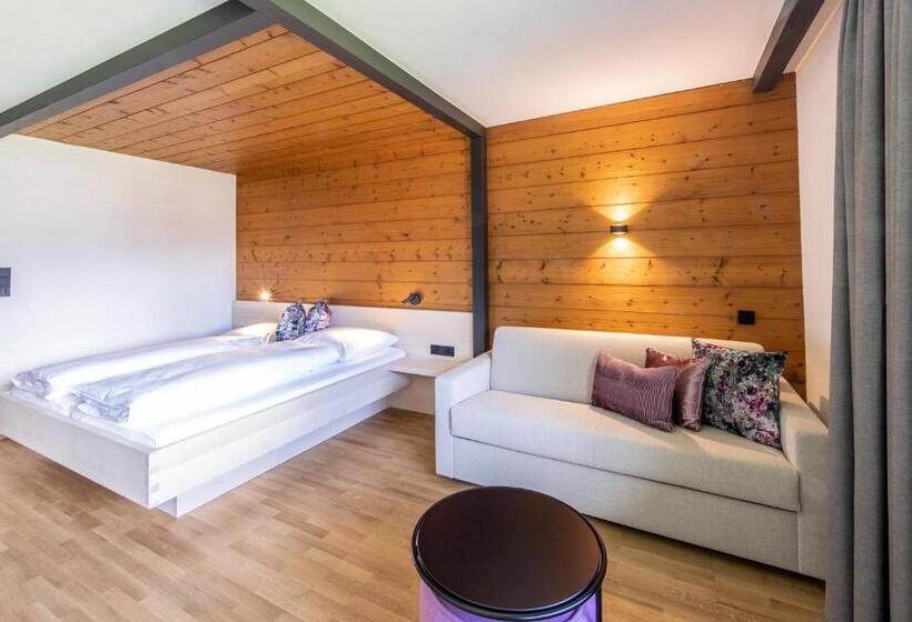 Suite con Balcón, Boutiquehotel Das Edelweiss