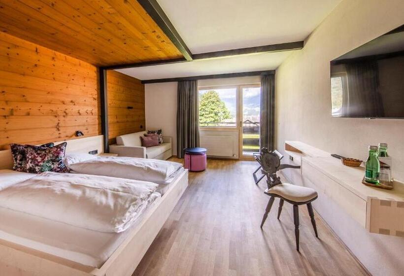 Suite con Balcón, Boutiquehotel Das Edelweiss