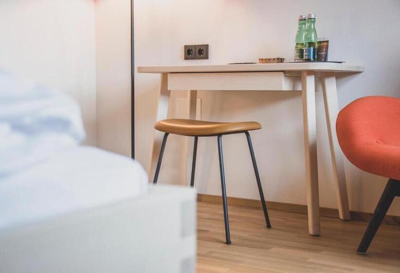 اتاق استاندارد با چشم‌انداز کوهستان, Boutiquehotel Das Edelweiss