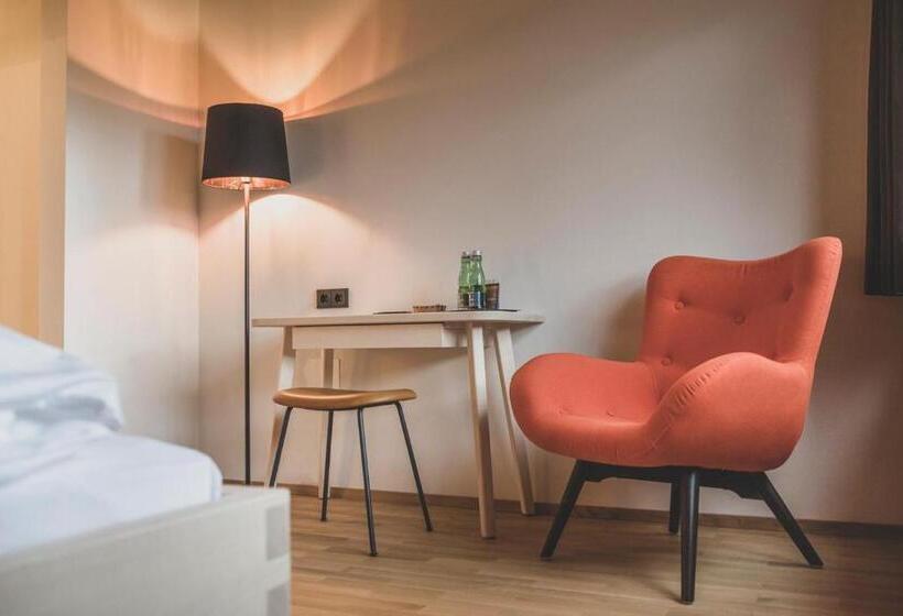 اتاق استاندارد با چشم‌انداز کوهستان, Boutiquehotel Das Edelweiss