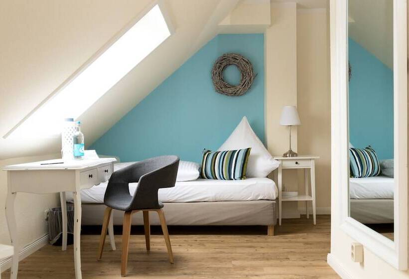 اتاق عادی یک تخته, Das Frühstückshotel Büsum