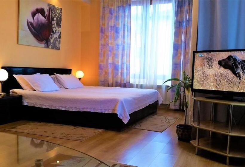 سوییت, Family Hotel Sonata