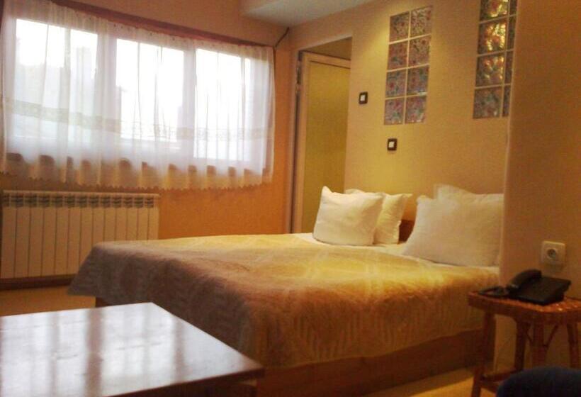 آپارتمان 2 خوابه, Family Hotel Sonata