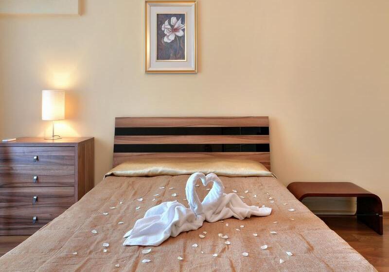 استودیوی استاندارد, Apart Hotel Golden Line