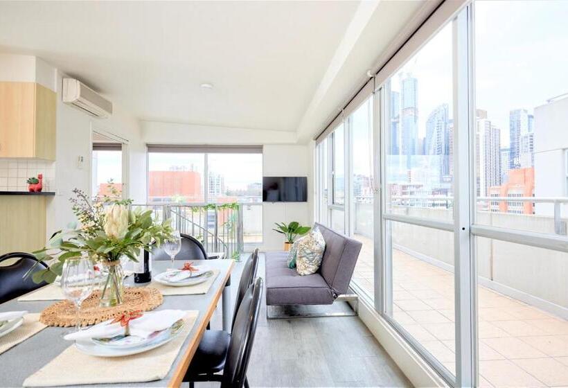 1 Bedroom Penthouse Apartment, Arrow On Swanston