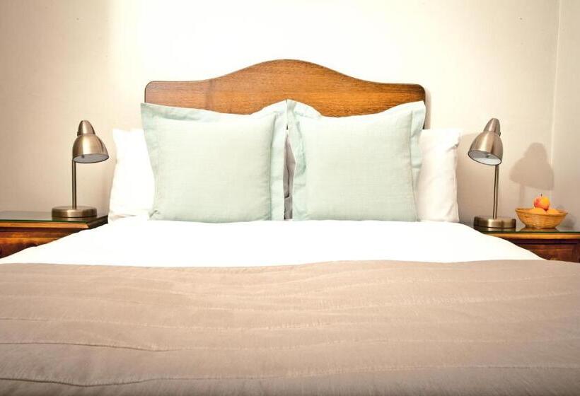 اتاق استاندارد یک نفره, Brighton House