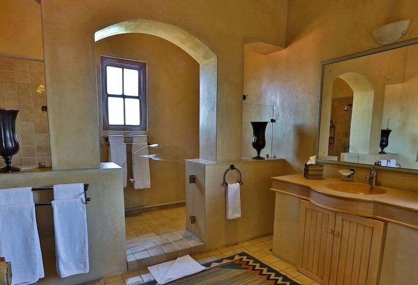سوئیت پرزیدنت, Castello Di Monte
