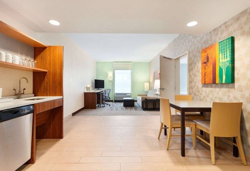 Suite Adapted for people with reduced mobility, Home2 Suites By Hilton Fargo