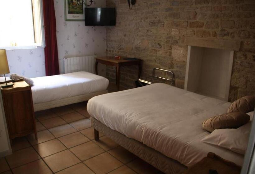 3-Bett-Standardzimmer, Hôtel République