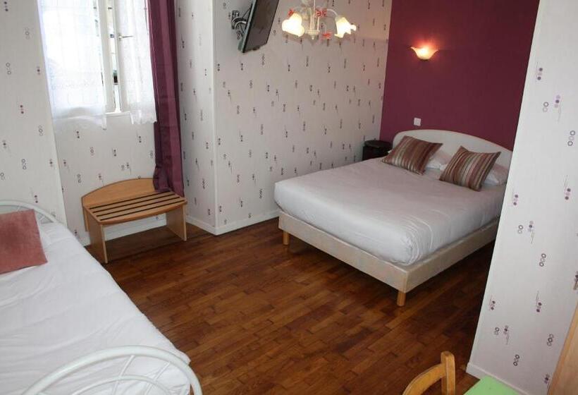 اتاق استاندارد سه نفره, Hôtel République