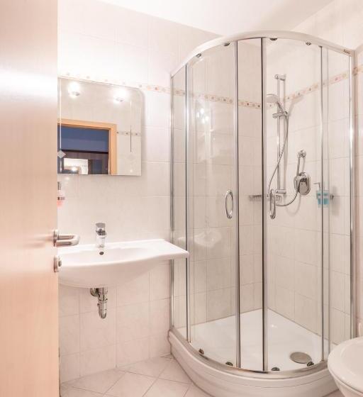 اتاق استاندارد یک نفره, Sporthotel Neuruppin