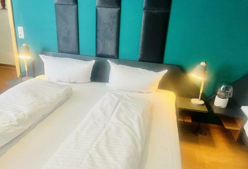 Economy Triple Room, Gasthaus Adler Ettenheim  Mit Self Check In   Key Boxes