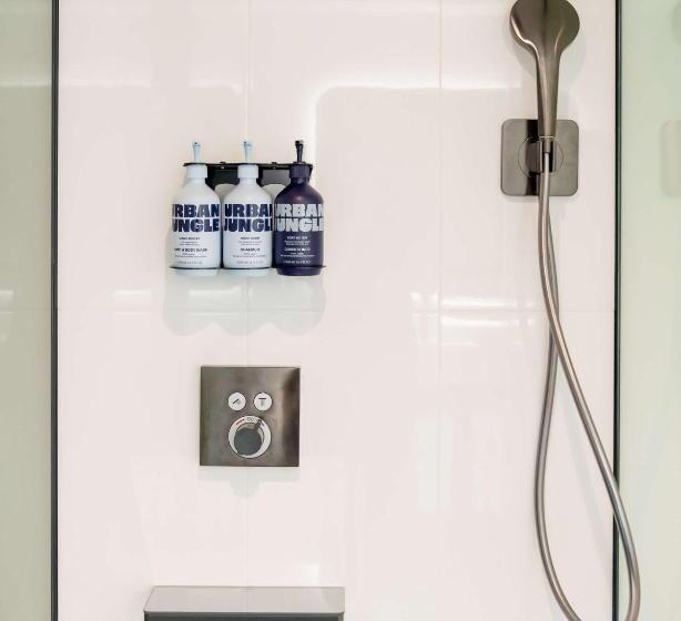 سوییت جونیور, Yotel Miami