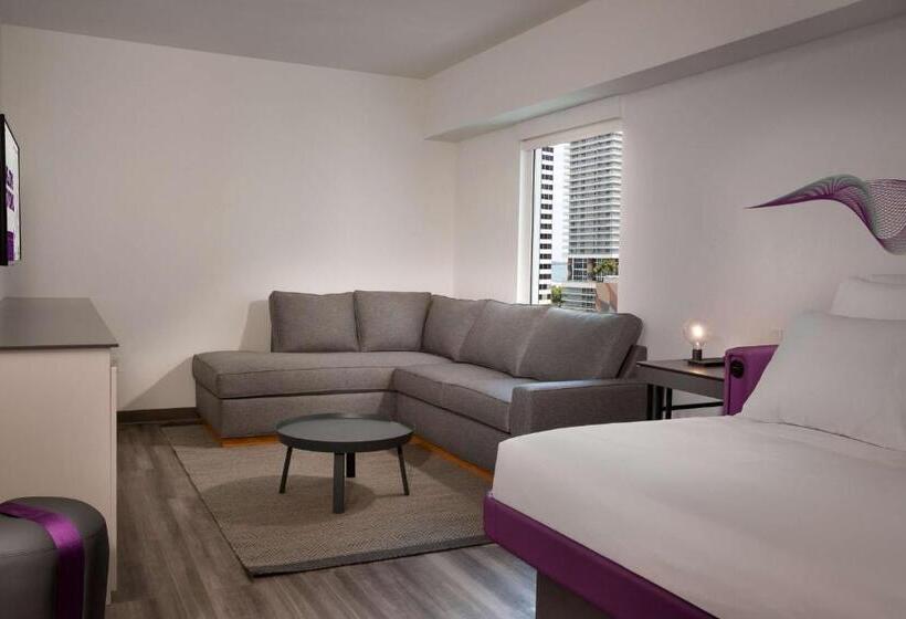سوییت جونیور, Yotel Miami