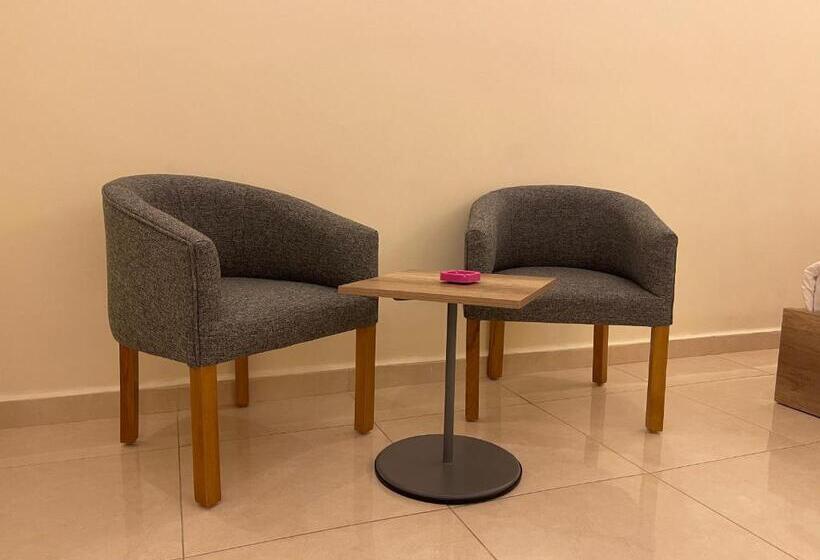 اتاق استاندارد چهار تخته, Aster Hotel Aqaba