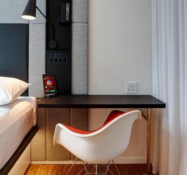 اتاق استاندارد با تخت بزرگ, Citizenm Chicago Downtown