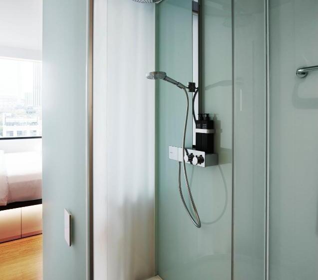اتاق استاندارد با تخت بزرگ, Citizenm Chicago Downtown