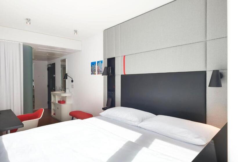 اتاق استاندارد با تخت بزرگ, Citizenm Chicago Downtown