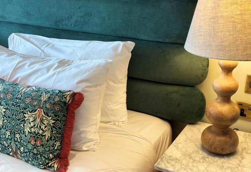 带大床的套房, Indigo Exeter, An Ihg