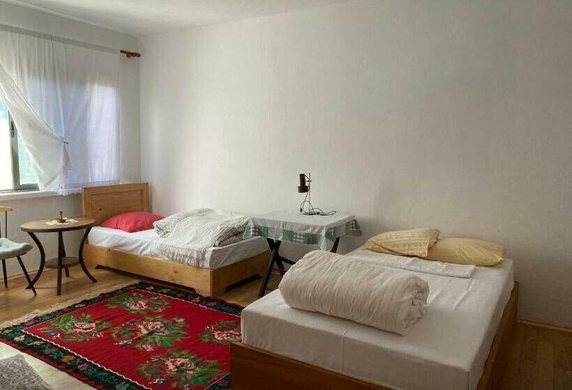 اتاق استاندارد سه نفره, Rupa Guest House Camping Shkoder