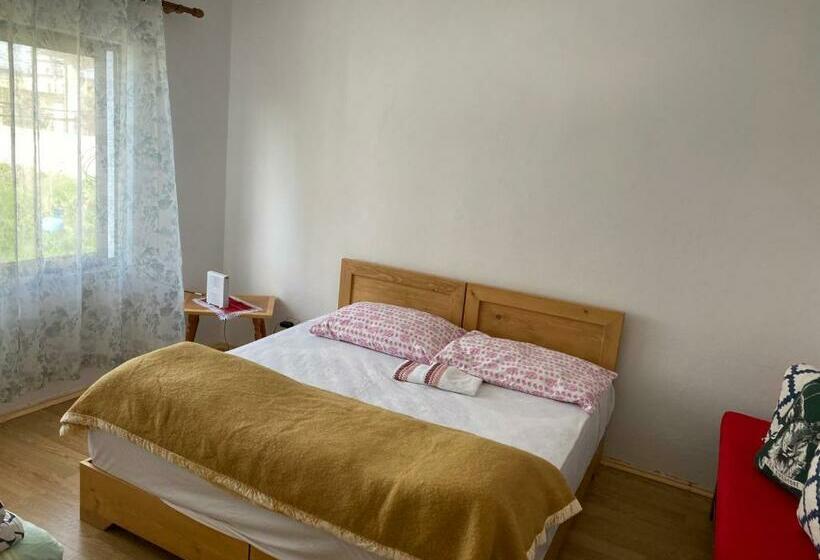 اتاق استاندارد سه نفره, Rupa Guest House Camping Shkoder