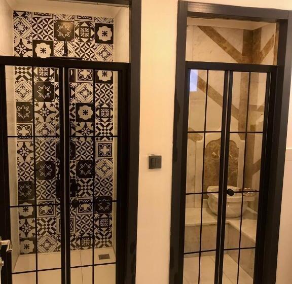 اتاق لوکس با تخت بزرگ, Afi̇lli̇ Köşk