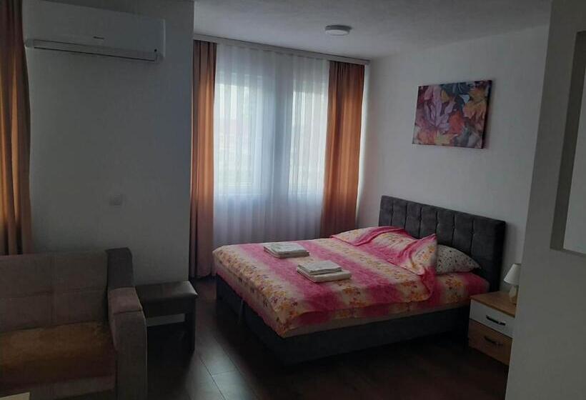 سوییت خانوادگی, Vila Centar Mb