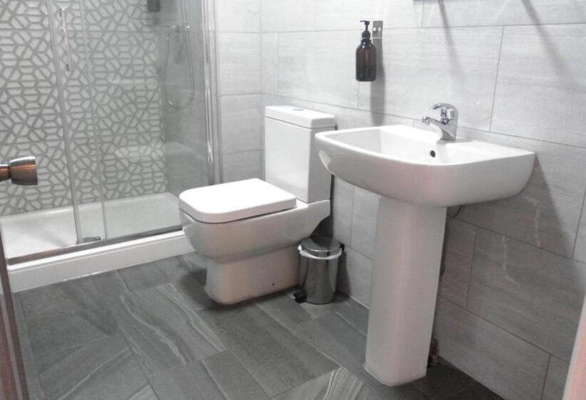 اتاق استاندارد, Claremont