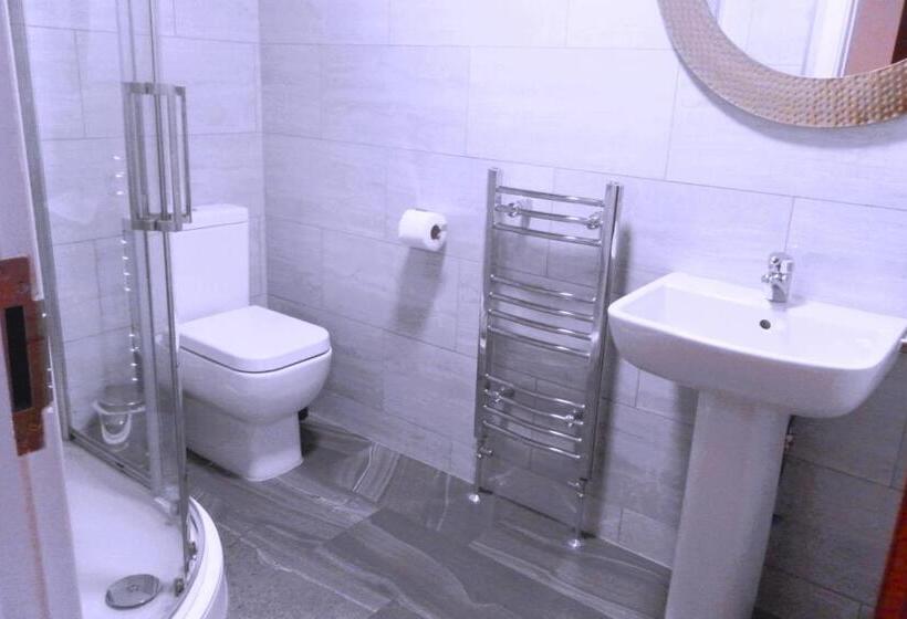 آپارتمان 1 خوابه, Claremont