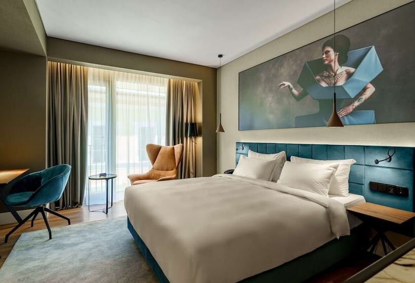 اتاق استاندارد با بالکن, Radisson Blu Aurum Hotel, Brasov