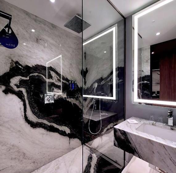اتاق استاندارد با بالکن, Radisson Blu Aurum Hotel, Brasov