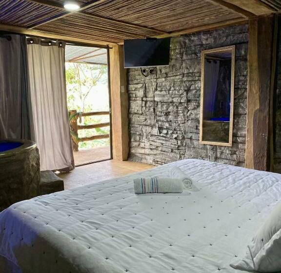 اتاق استاندارد با چشم‌انداز کوهستان, Eco Resort