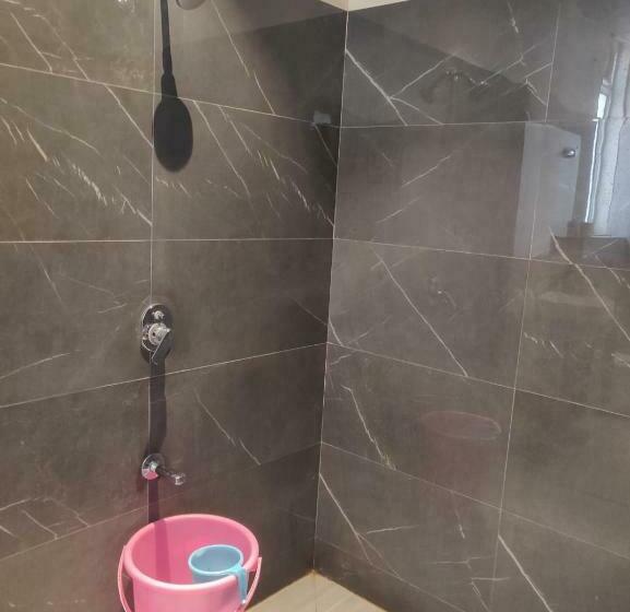 اتاق لوکس, Ekana