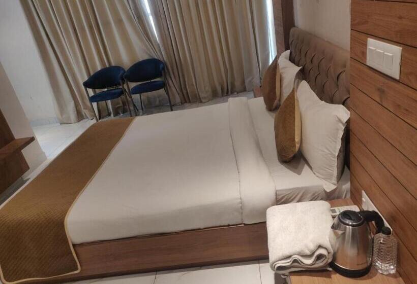 اتاق سوپریور, Ekana