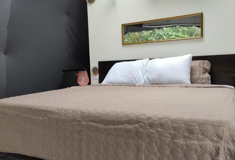 چادر با خدمات رفاهی استاندارد, Villas Y Glampings Mya  Puerto Viejo, Limon, Cr