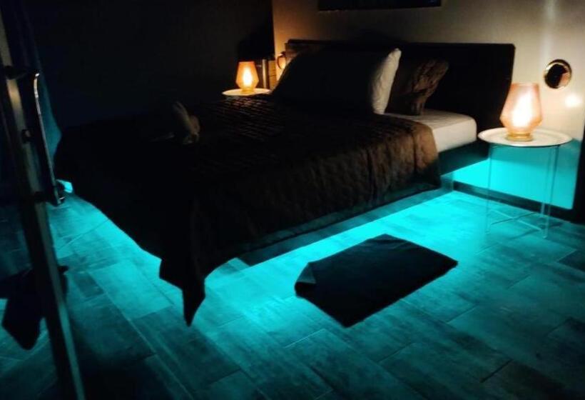 چادر با خدمات رفاهی پایه, Villas Y Glampings Mya  Puerto Viejo, Limon, Cr